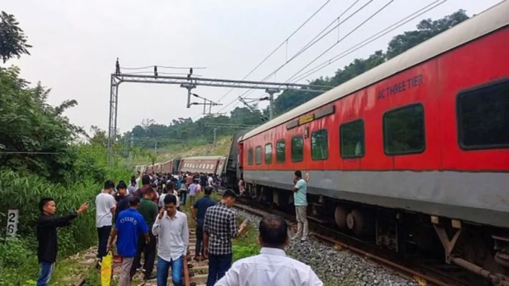 Kavach & Railway Safety — 77% Drop in Train Accidents (2014–2025)