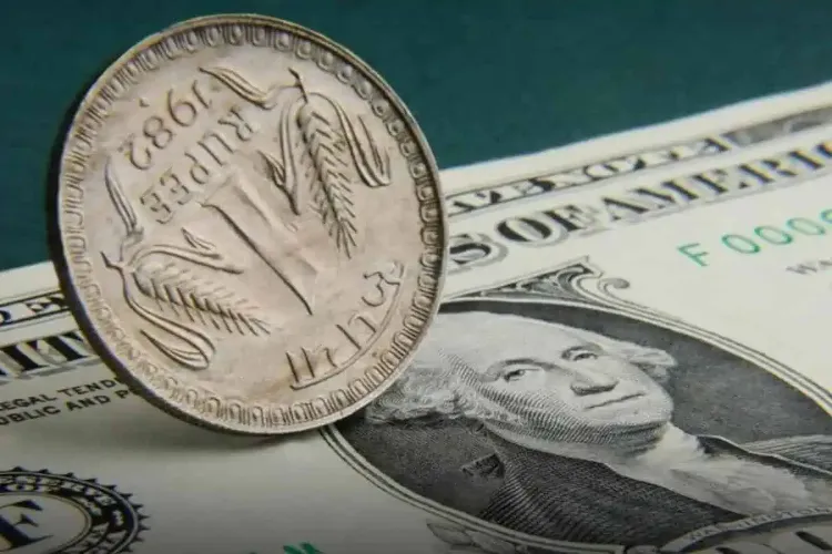Rupee Falls to 86.30 against USD