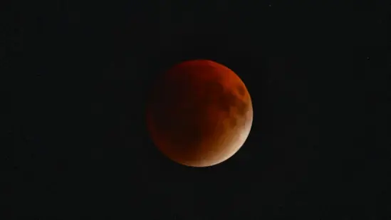 Total lunar eclipse end Blood Moon mesmerises skywatchers