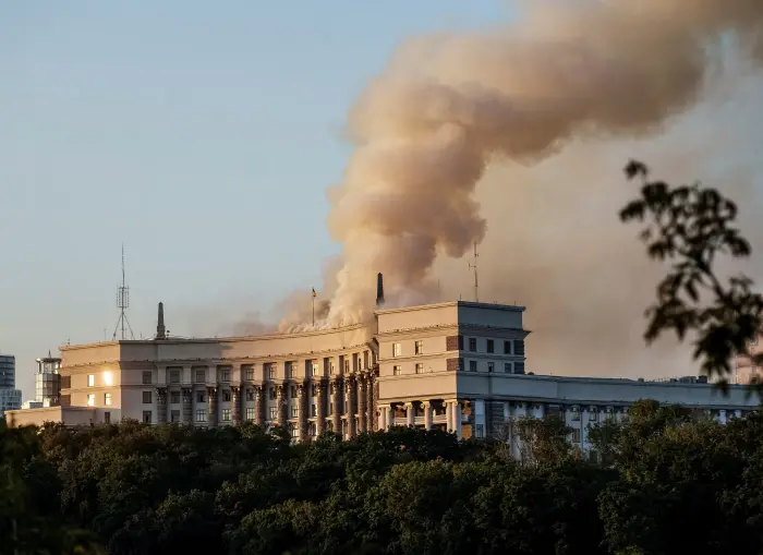 Zelensky condemns ruthless attack after Russia hits main government building in Kyiv